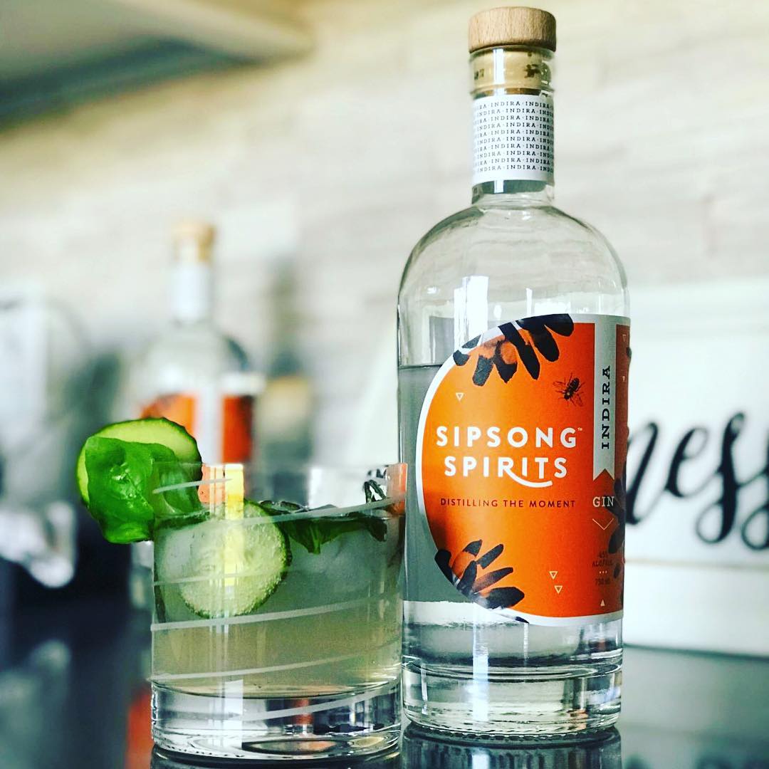 THE SONOMA COUNTY GIN MIXOLOGISTS ARE FLIPPING FOR Sipsong Spirits